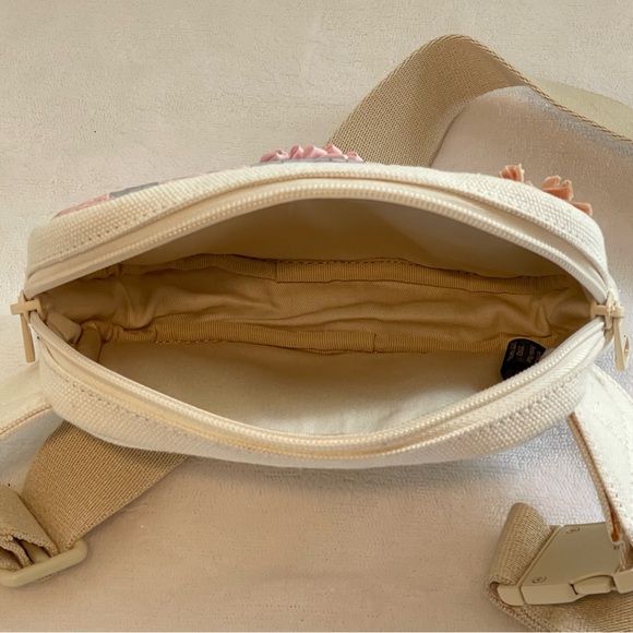 Mignonne Gavigan x STATE Bags Fanny Pack *RARE* - Picture 8 of 13